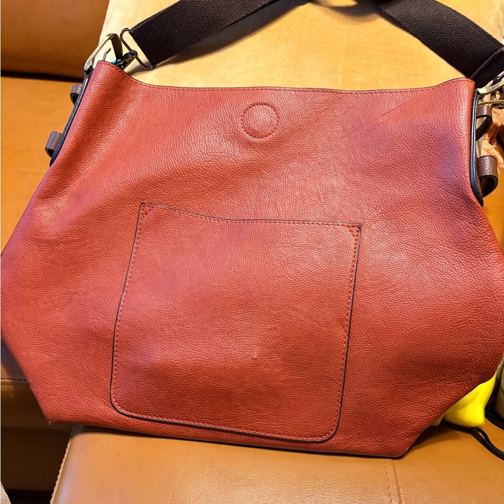Elegant Brown Leather Shoulder Bag